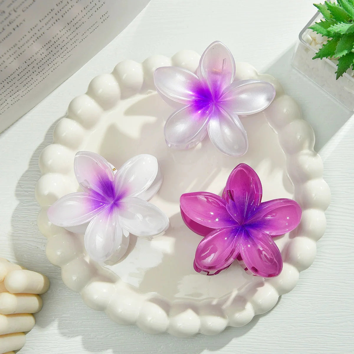 18Pcs Egg Flower Hair Clips Gradient Candy Color Flowers Suitable for Daily Use Backcombed Ponytail Shark Clip Hair Accessories