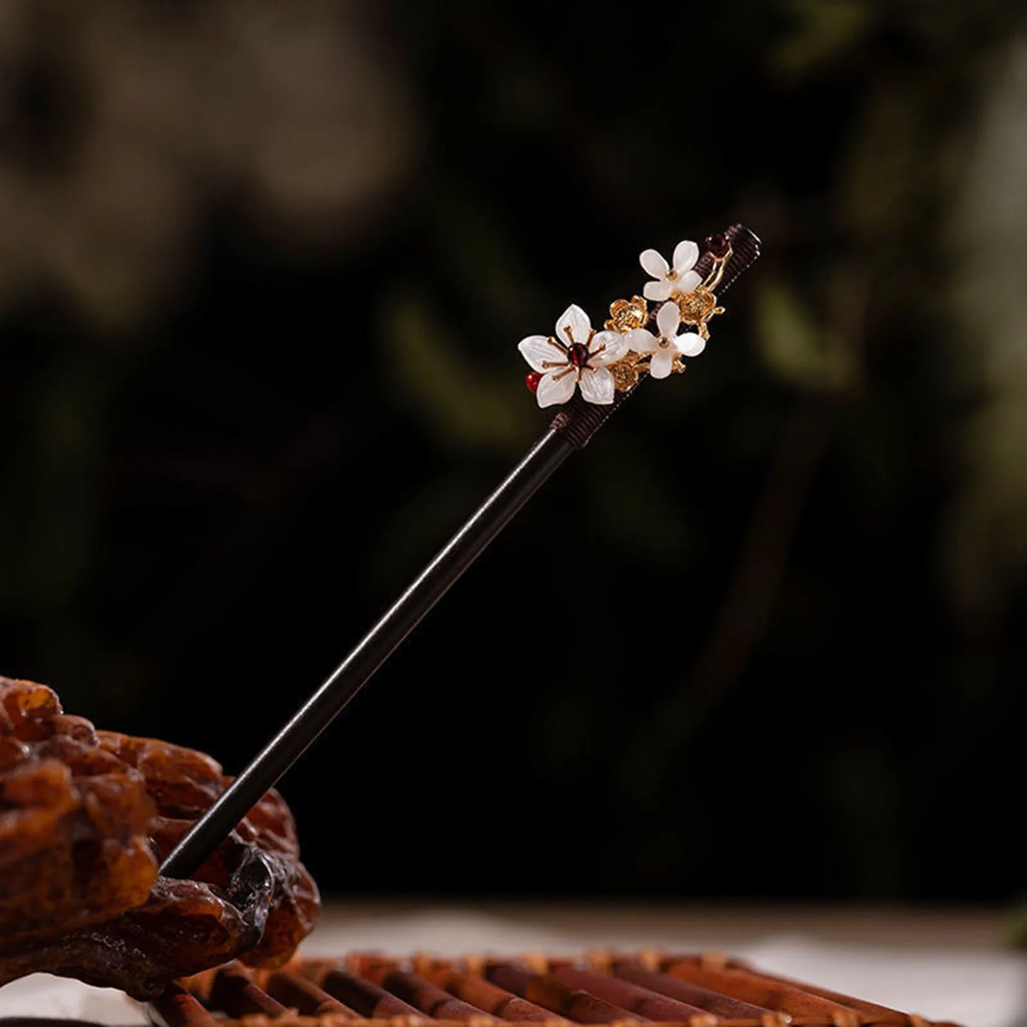 Vintage Chinese Style Wooden Hair Sticks for Women Girls Moon Tassel Hairpin Hair Clip Hanfu Headwear Jewelry Hair Accessories