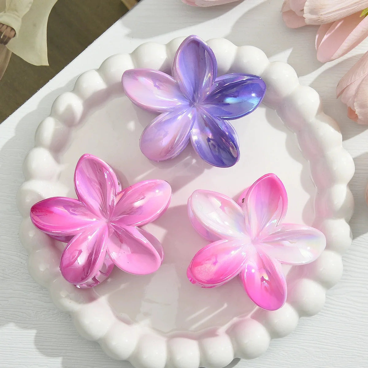 18Pcs Egg Flower Hair Clips Gradient Candy Color Flowers Suitable for Daily Use Backcombed Ponytail Shark Clip Hair Accessories