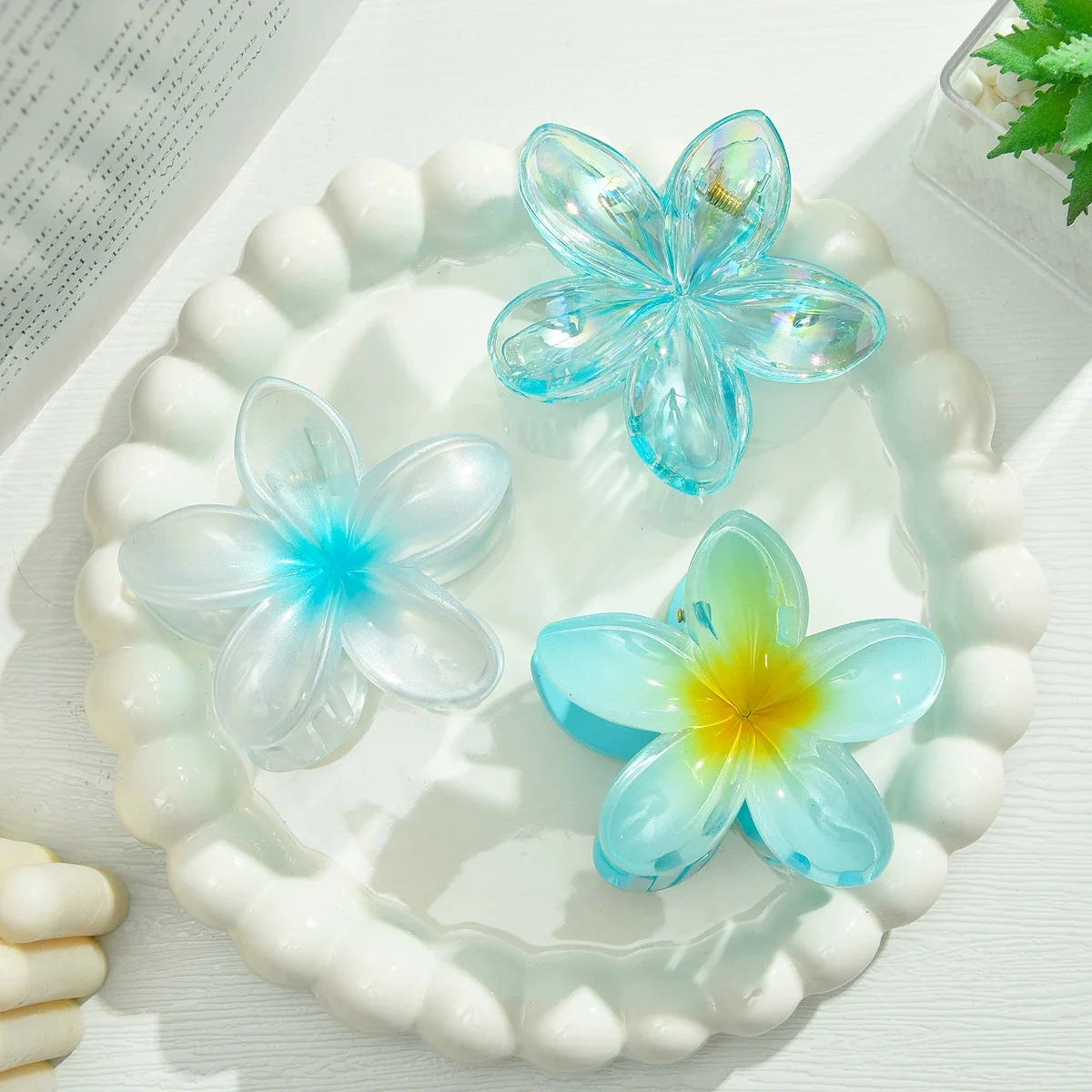18Pcs Egg Flower Hair Clips Gradient Candy Color Flowers Suitable for Daily Use Backcombed Ponytail Shark Clip Hair Accessories