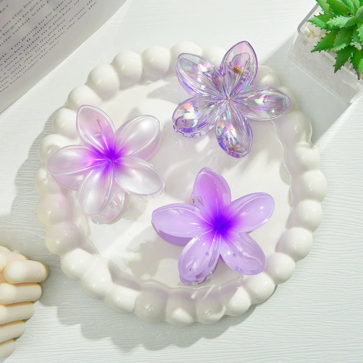 18Pcs Egg Flower Hair Clips Gradient Candy Color Flowers Suitable for Daily Use Backcombed Ponytail Shark Clip Hair Accessories