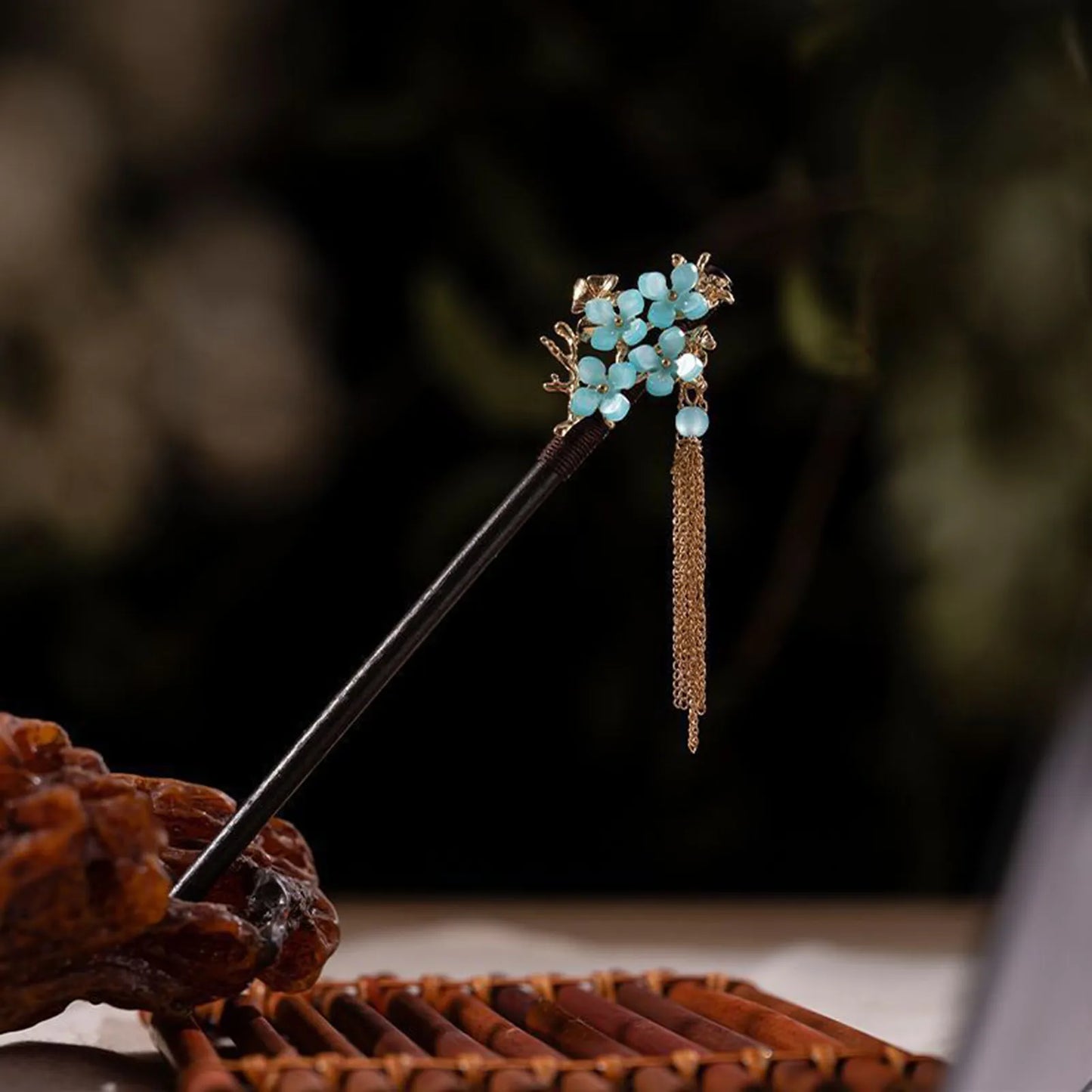 Vintage Chinese Style Wooden Hair Sticks for Women Girls Moon Tassel Hairpin Hair Clip Hanfu Headwear Jewelry Hair Accessories