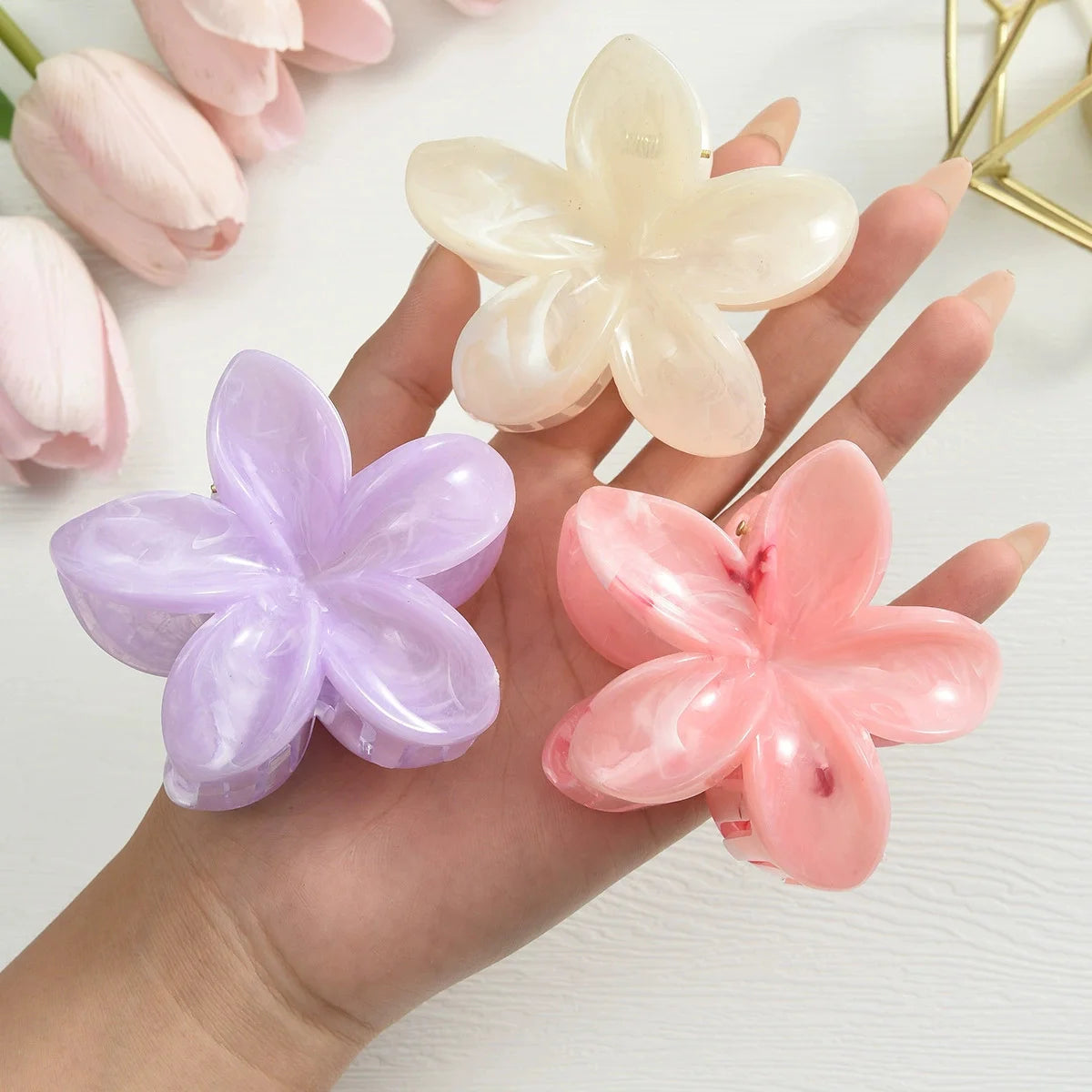 18Pcs Egg Flower Hair Clips Gradient Candy Color Flowers Suitable for Daily Use Backcombed Ponytail Shark Clip Hair Accessories