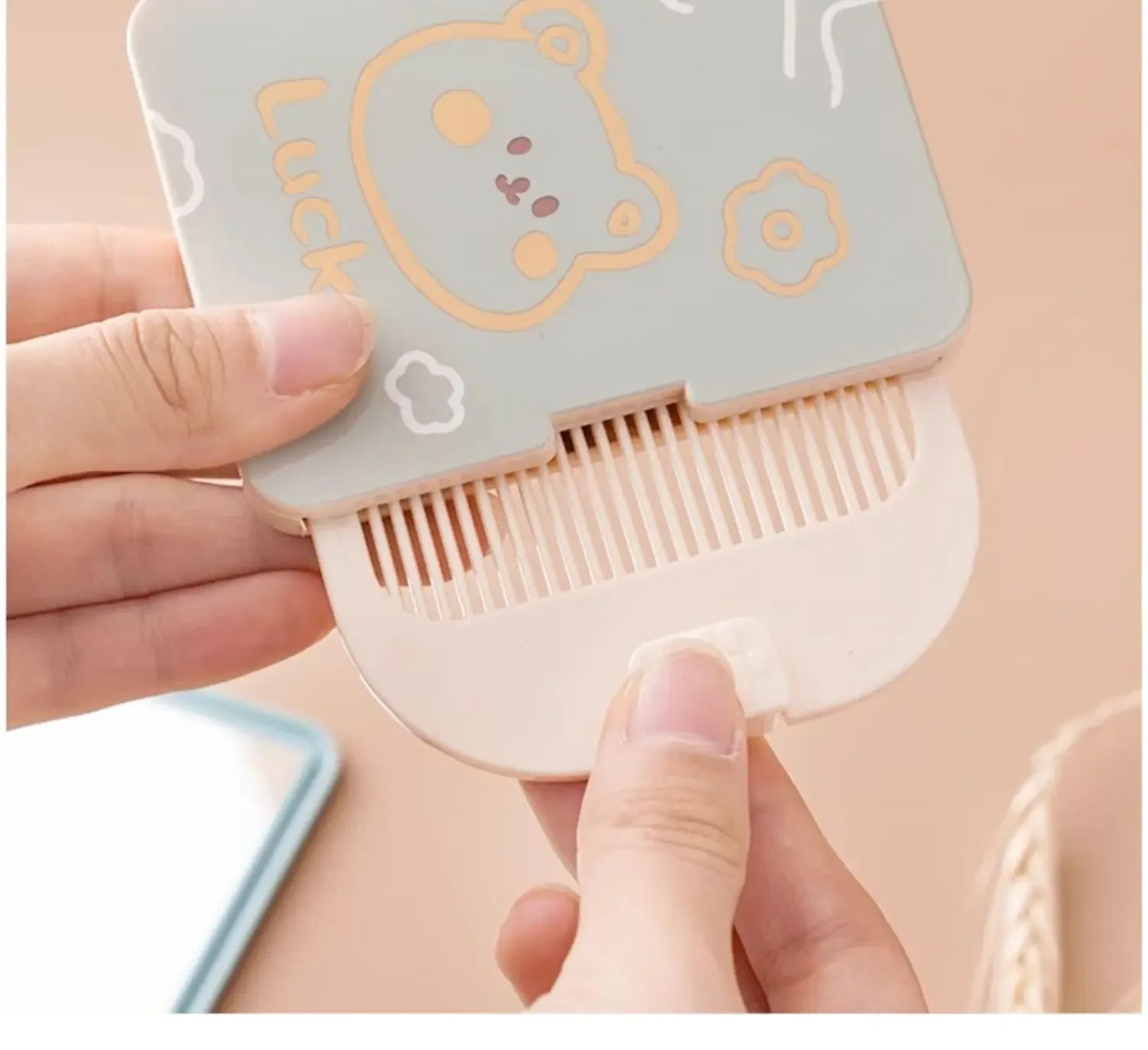 Cute Cartoon Small Comb with Mirror Portable Mini Pocket Comb Outdoor Traveling Hairdressing Comb Personal Hair Styling Tools